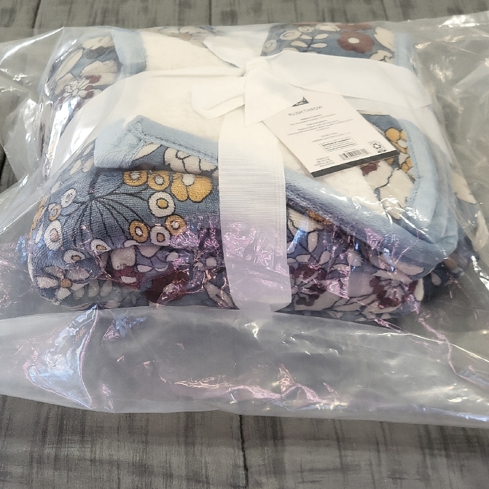 Blanket New In Pkg.60x70
